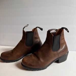 Blundstone Brown Leather Heeled Chelsea Boots